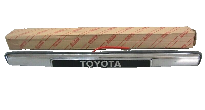TOYOTA Genuine JDM 8127095A09 Land Cruiser 60 FJ60 FJ62 Rear license Plate lamp