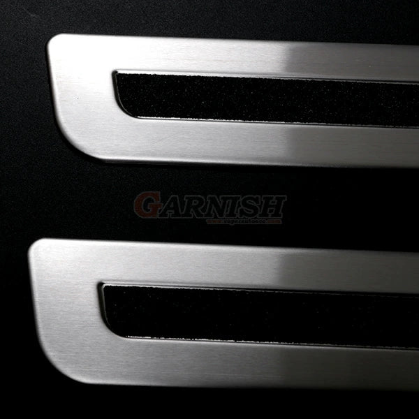 SUS304 Stainless Steel Outside Door Sill Scuff Plate Set Hairline Finish Silver 4pcs Fits Toyota Land Cruiser 300