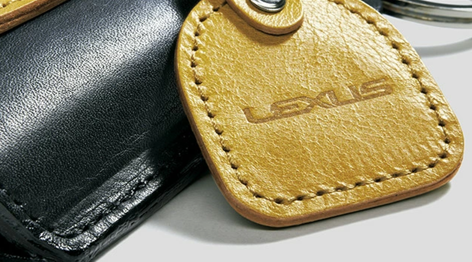 Genuine LEXUS LX570 Leather key case 08193-24010 Yellow & Black