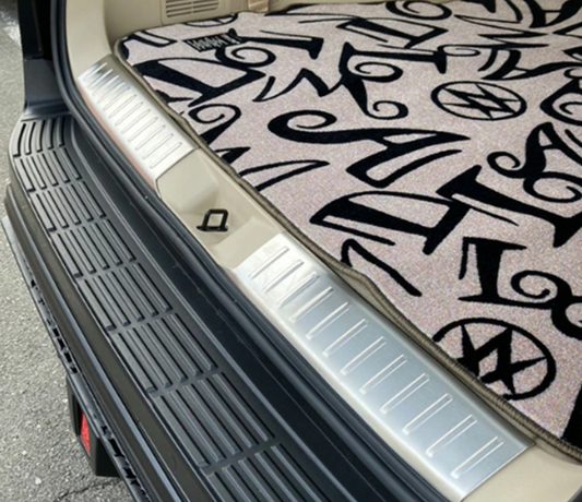 SUS304 Stainless Steel Rear Trunk Sill Guard Hairline Finish Silver 2pcs Fits Toyota Land Cruiser 300