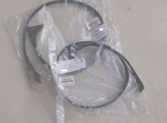 طقم مانع تسرب الماء للباب الأمامي العلوي الأيمن والأيسر من تويوتا لكزس LS430 (موديلات 2001-2006) - أصلي من تويوتا (JDM)