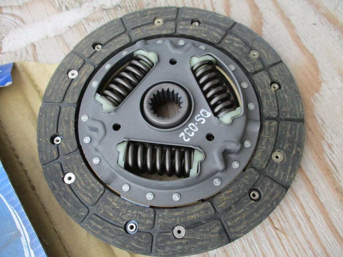 SUZUKI GENUINE JDM OEM CARRY EVERY CLUTCH DISC 22400-78A23