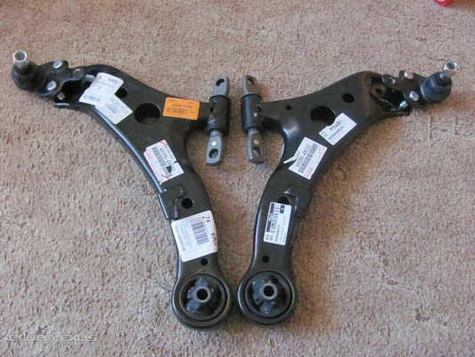 Toyota GENUINE JDM LEXUS Lower Suspension Wishbone Control Arms Front Set