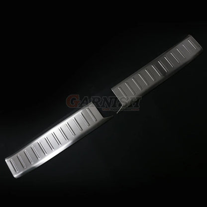SUS304 Stainless Steel Rear Trunk Sill Guard Hairline Finish Silver 2pcs Fits Toyota Land Cruiser 300