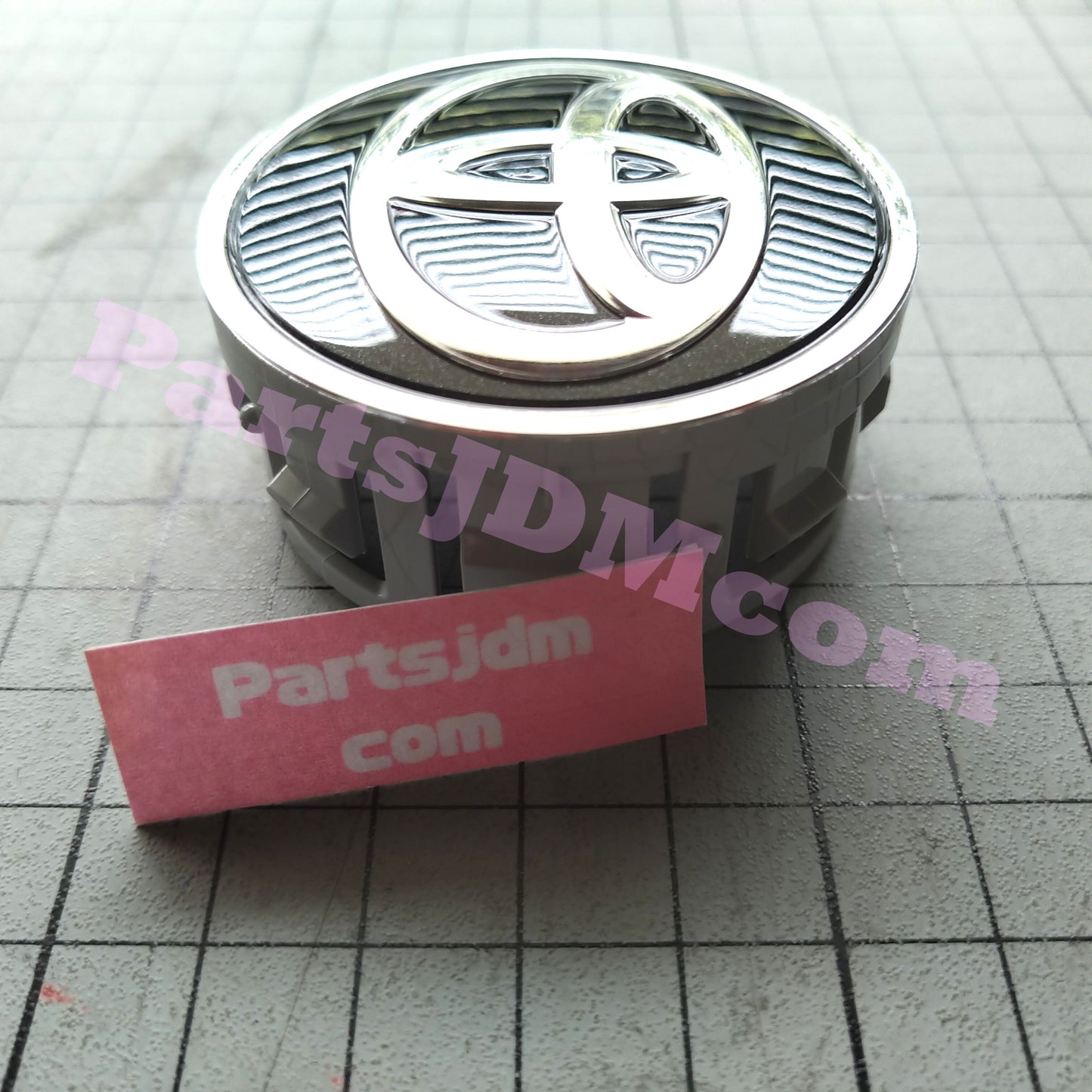 TOYOTA Genuine JDM 42603-52170 Center Wheel Caps Hub Caps Set Of 4 Tracking Num