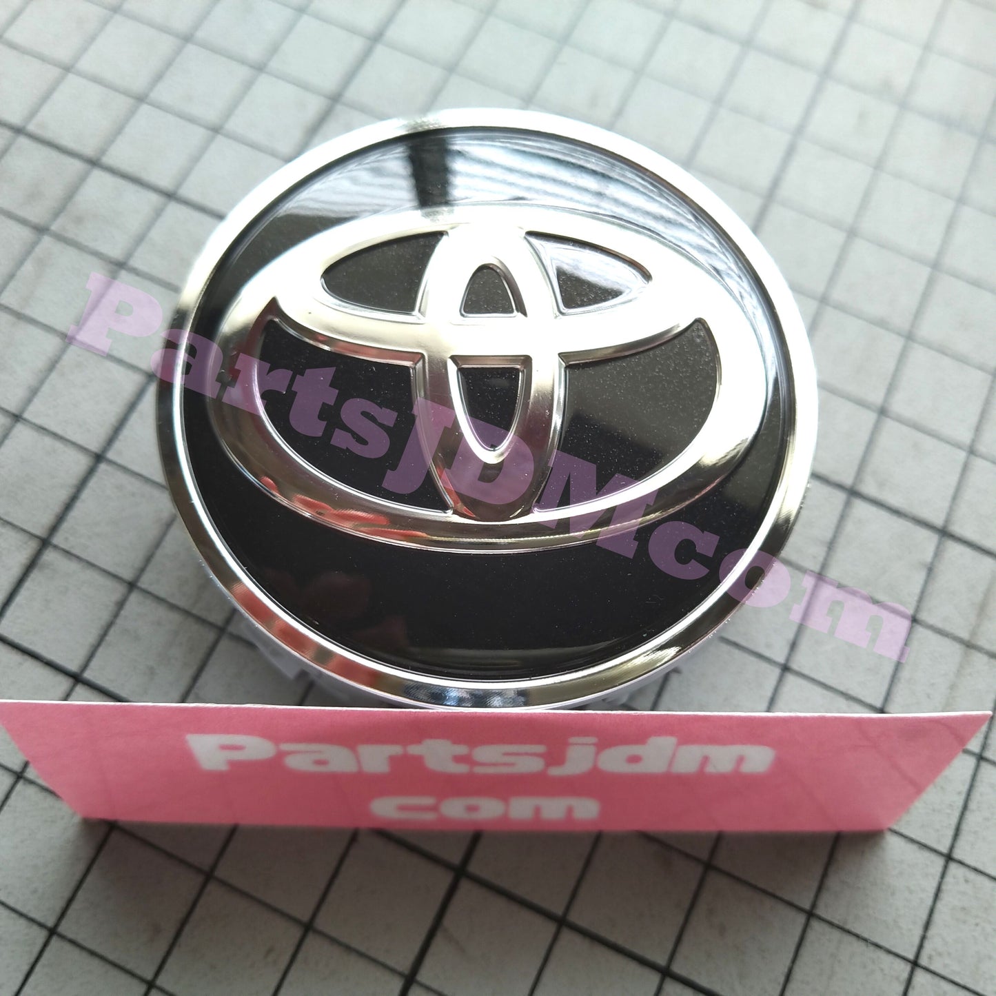 TOYOTA Genuine JDM 42603-52170 Center Wheel Caps Hub Caps Set Of 4 Tracking Num