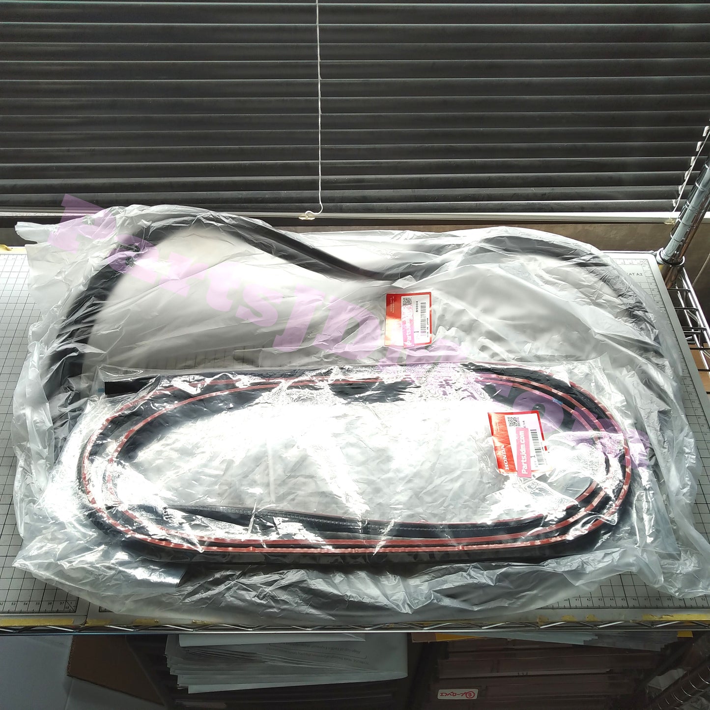 HONDA Genuine ACTY HA1 HA2 HA3 HA4 HA5 Front Window Rubber Seal set of two