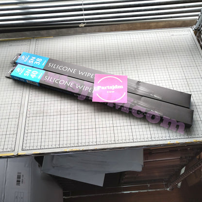 Water-Repellent Front Wiper Blade Set (2pcs) Fits Honda Acty HA1–HA5 / HH1–HH4