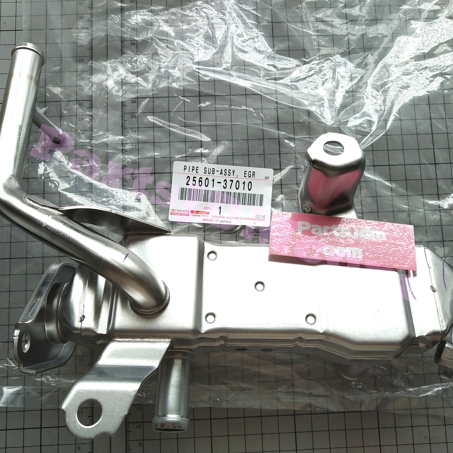 TOYOTA Genuine JDM EGR Pipe Cooler LEXUS CT200H VOXY PRIUS ZVW30 ZVW35 25601-37010