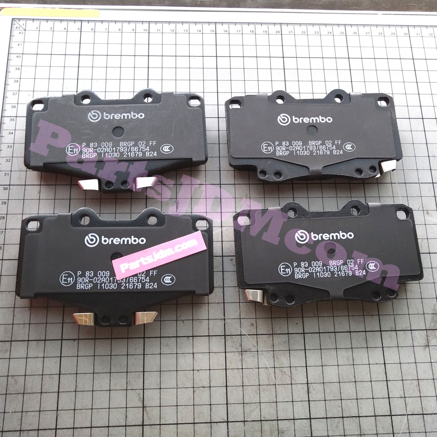 Brembo Brake Pad Black Set for Front Fit Land Cruiser Prado KZJ78G KZJ78W