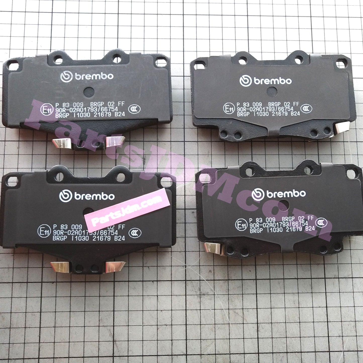 Brembo Brake Pad Black Set for Front Fit Land Cruiser Prado KZJ78G KZJ78W