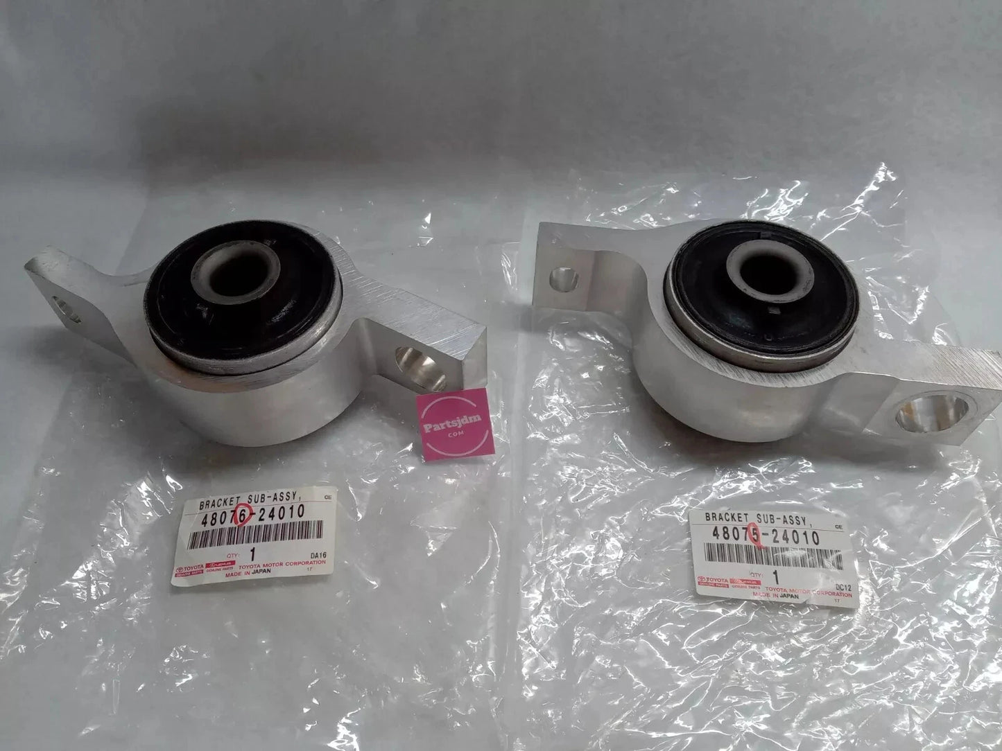 LEXUS Genuine JDM Lower control arm Bushing 48075-24010 & 48076-24010 RC F GS F 5BA